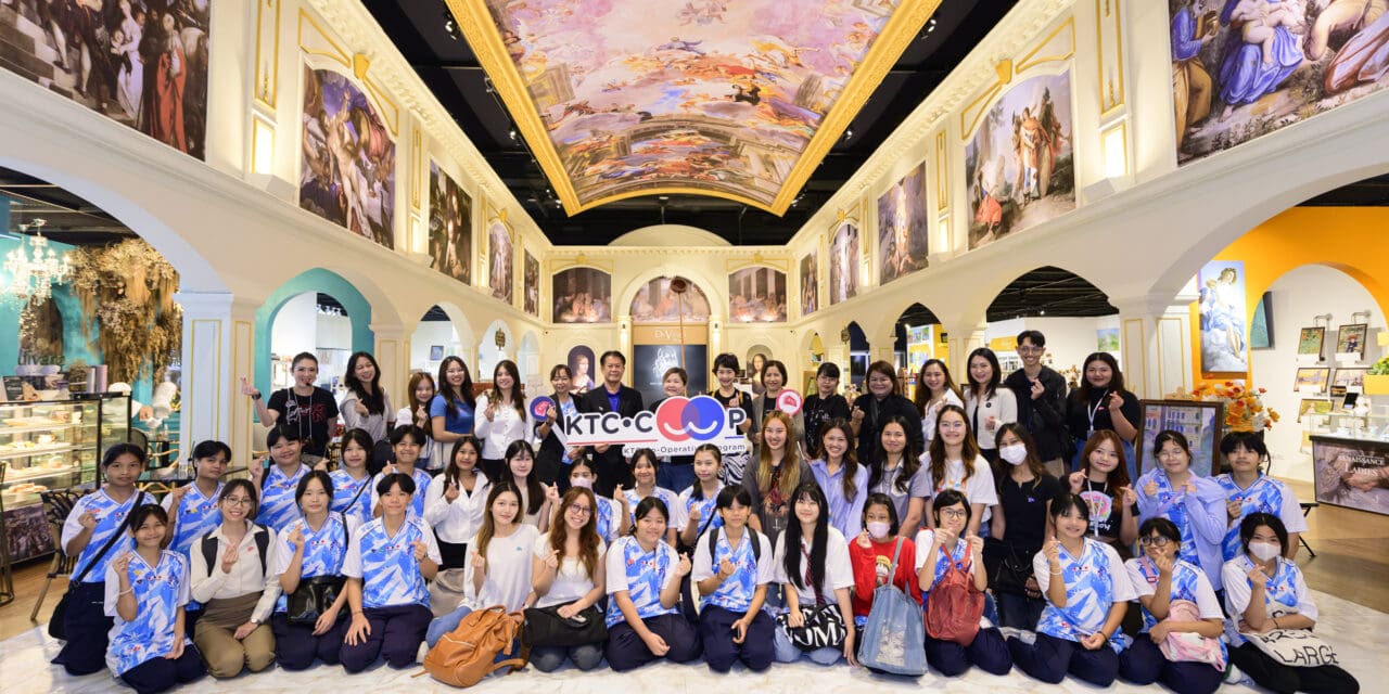 เคทีซีจัดกิจกรรม “พี่ KTC Coop ส่งภาษามือจูงน้องเรียนรู้มรดกเหนือกาลเวลาของ ดาวินชี อะไลฟ์” ให้กับน้องพิการทางการได้ยิน รร.เศรษฐเสถียร