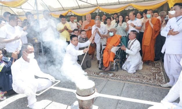 ครบรอบ 30 ปี สน.วังทองหลาง  จัดพิธีเททองหล่อพระพุทธชยันตี ปางสมาธิ                                     เสริมสิริมงคลแก่ข้าราชการตำรวจ บุคลากรในหน่วยงาน และประชาชนผู้ใช้บริการ