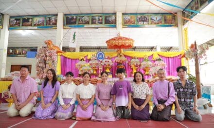บ้านคู่บุญครีเอชั่น รีจูเน่คอลลาเจน และ คณะสื่อมวลชน พร้อมด้วยชาวบ้านร่วมทำนุบำรุงศาสนา จัดกฐินสามัคคี วัดห้วยติ่งธารทอง จ.สุโขทัย