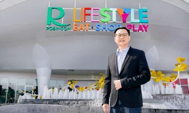 โรบินสันไลฟ์สไตล์ เดินหน้าสู่เป้าหมาย Net Zero  ติดตั้งโคมไฟถนนพลังงานแสงอาทิตย์อัจฉริยะ ทุกสาขาทั่วประเทศ  สนับสนุนพลังงานสะอาด ลดคาร์บอน สร้างสิ่งแวดล้อมที่ยั่งยืน