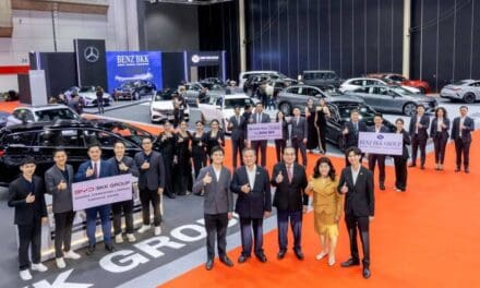 กลุ่มบริษัท BKK Group ผู้นำดีลเลอร์กรุ๊ประดับแนวหน้าที่สร้างผลงานด้วยยอดขายกว่า 3,000 คัน ในปี 2567 และการบริหารโชว์รูมกว่า 10 สาขา ครอบคลุมแบรนด์ชั้นนำทั้ง Mercedes-Benz, Mercedes-Benz Certified, BYD, Nissan และ Fuso พร้อมตอกย้ำความเป็นผู้นำยานยนต์ระดับพรีเมียมอย่างต่อเนื่องด้วยโชว์ทัพรถยนต์หรูและรถยนต์ไฟฟ้าในงาน BIG MOTOR SALE 2025 ระหว่างวันที่ 22 – 31 สิงหาคมนี้ ณ ไบเทค บางนา