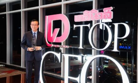 ทิพยประกันภัยปลื้ม! ดร.สมพร สืบถวิลกุล คว้ารางวัลอันทรงเกียรติ “DAILYNEWS TOP CEO 2025” ตอกย้ำความเป็นผู้นำธุรกิจประกันวินาศภัยแห่งปี