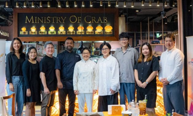 กรุงไทย–แอกซ่า ประกันชีวิต ร่วมกับ The First Ultimate จัดกิจกรรม Crack the Crab พาลูกค้าคนสำคัญ เปิดประสบการณ์สุดเอ็กซ์คลูซีฟ ณ ร้าน Ministry of Crab