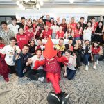 กรุงไทย – แอกซ่า ประกันชีวิต จัดกิจกรรมสุดเอ็กซ์คลูซีฟ “LFC Legends Meet and Greet” ให้ลูกค้าแฟนบอลลิเวอร์พูลกระทบไหล่ 2 ตำนานนักเตะ   “ซามี ฮูเปีย และ นาตาชา ดาวี” อย่างใกล้ชิด