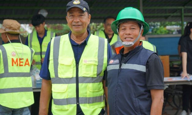 MEA จิตอาสา ลงพื้นที่เคหะร่มเกล้า เร่งปรับปรุงระบบไฟฟ้าที่ได้รับผลกระทบจากอุทกภัย มุ่งความปลอดภัยประชาชน