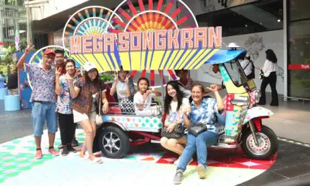 วันแรกสุดคึกคักกับเทศกาลสงกรานต์ ในงาน MEGA SONGKRAN  ร่วมสนุก สุขใจ รื่นเริงได้ทั้งครอบครัวที่เมกาบางนา