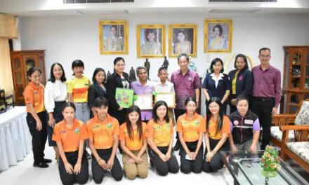 จังหวัดตรัง “ยกย่องเชิดชูเกียรติ สองตาหลาน พลเมืองดี อุทิศตนในการช่วยเหลือผู้อยู่ในภาวะวิกฤต”