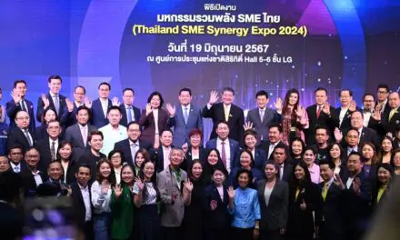 ผ่านไป 2 วัน คนดังเข้าร่วมงาน ‘มหกรรมรวมพลัง SME ไทย’ อย่างคึกคัก   อุดหนุนสินค้าผู้ประกอบการกว่า 1 หมื่นรายการ