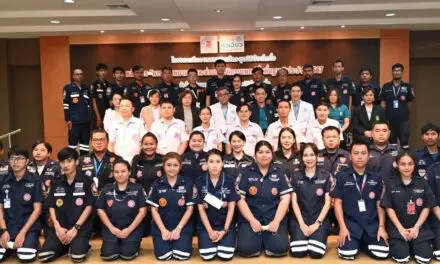 โรงพยาบาลหัวเฉียว ร่วมกับมูลนิธิป่อเต็กตึ๊ง จัดโครงการฝึกอบรมอาสาสมัครหลักสูตรการปฐมพยาบาลและช่วยปฏิบัติการแพทย์ขั้นพื้นฐาน (EMR) ประจำปี 2567