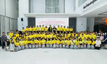 MEA ร่วมส่งกำลังใจสถานการณ์น้ำท่วมผ่านมูลนิธิกระจกเงา บริจาคถุงบรรเทาทุกข์ อุปกรณ์ตรวจจับไฟฟ้ารั่วในน้ำ และเงินบริจาคช่วยเหลือผู้ประสบอุทกภัย จังหวัดเชียงราย