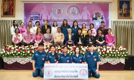 มูลนิธิป่อเต็กตึ๊ง สร้างอาชีพ สร้างชีวิต มอบอุปกรณ์ประกอบอาชีพแก่สตรี แม่เลี้ยงเดี่ยวหรือด้อยโอกาส ในพื้นที่จังหวัดลำพูน พร้อมนำหน่วยแพทย์เคลื่อนที่ออกบริการประชาชนฟรี