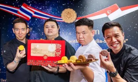 ไอคอนสยาม ร่วมฉลองเทศกาลไหว้พระจันทร์  รวบรวมขนมไหว้พระจันทร์รสเลิศเปี่ยมความมงคลมาให้เลือกอร่อยหลากหลายแบรนด์ดัง  เติมเต็มความสุข ความอบอุ่น และสิริมงคลแห่งเทศกาล ตั้งแต่วันนี้ ถึง 7 ต.ค.68