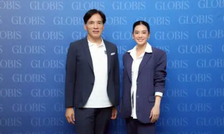 โกลบิสสานต่อความเป็นผู้นำการศึกษาหลักสูตรบริหารธุรกิจผ่านแนวคิด Technovate  เตรียมความพร้อมแก่ผู้นำสู่การดำเนินธุรกิจในยุคดิจิทัล พร้อมแต่งตั้ง  แบรนด์แอมบาสเดอร์ – เฌอปราง อารีย์กุล  คุณโยชิโตะ โฮริ, ผู้ก่อตั้งมหาวิทยาลัยโกลบิส และประธานกรรมการบริหารบริษัทโกลบิส และ คุณเฌอปราง อารีย์กุล, นักศึกษาหลักสูตร Full-time MBA และแบรนด์แอมบาสเดอร์ของโกลบิส