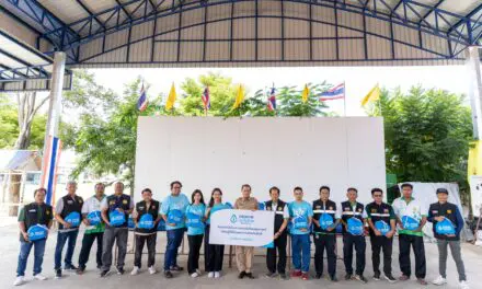 กรุงเทพประกันชีวิต ลงพื้นที่ช่วยเหลือผู้ประสบอุทกภัย ใส่ใจผู้ประสบภัย มอบถุงยังชีพบรรเทาความเดือดร้อน ในจังหวัดพระนครศรีอยุธยา นครสวรรค์ และชัยนาท  