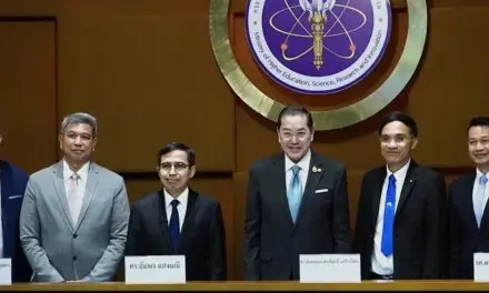 “ดร.สุรเกียรติ์” ชี้โลกเปลี่ยนขั้ว สังคมเปลี่ยนสมการ ไทยต้องเร่งสร้างผู้นำสู่ระเบียบโลกใหม่ ขณะที่ 4 ภาคีเครือข่ายประสานเสียงใช้ KM ขับเคลื่อนองค์กรสู่อนาคต