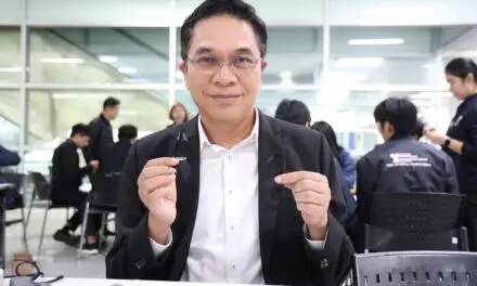 รฟฟท.เชิญชวนผู้โดยสาร และประชาชน ร่วมประดิษฐ์ริบบิ้นสีดำ ถวายความอาลัยแด่สมเด็จพระนางเจ้าสิริกิติ์ พระบรมราชินีนาถ พระบรมราชชนนีพันปีหลวง