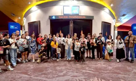 กรุงไทย–แอกซ่า ประกันชีวิต จัดกิจกรรม “Krungthai-AXA Movie Day 2025”  พาลูกค้าคนสำคัญชมภาพยนตร์ Disney’s Tron: Ares แบบเอ็กซ์คลูซีฟ  ณ Siam Pavalai Royal Grand Theatre by Krungthai-AXA Life