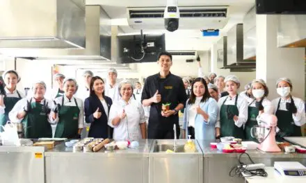 คณะการท่องเที่ยวฯ DPU ดึงเชฟดังสร้างแรงบันดาลใจให้กับ นศ. ตั้งเป้าปั้นนักบริการรุ่นใหม่ เข้าใจทั้งงานครัวและลูกค้า