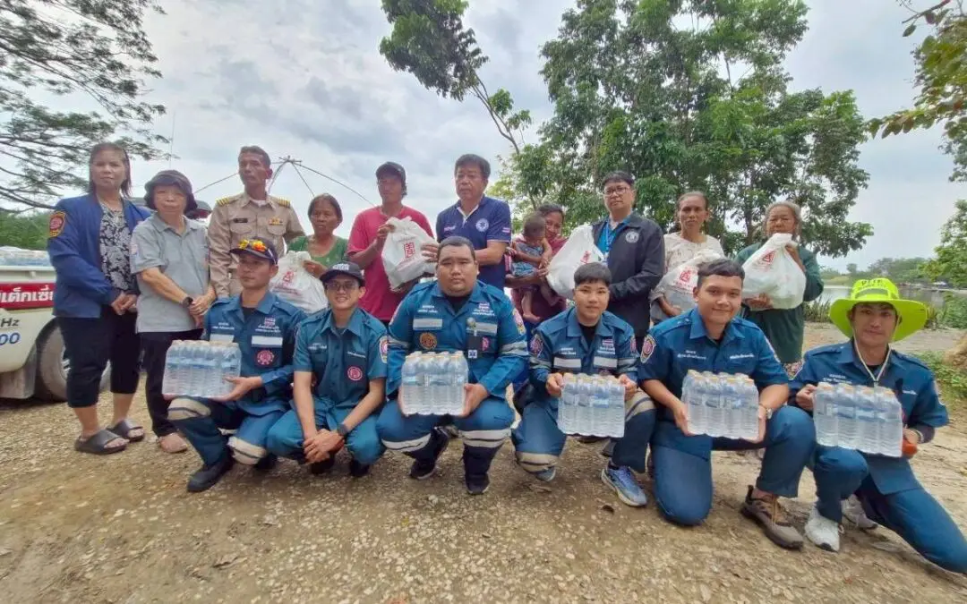 “มูลนิธิป่อเต็กตึ๊ง เสริมทัพทีมบรรเทาฯ-สังคมสงเคราะห์ ล่องใต้เข้าพื้นที่น้ำท่วม เร่งส่งต่อธารน้ำใจ สู้มหาอุทกภัยภาคใต้” ยกทัพเครื่องอุปโภคบริโภคบรรทุกรถเทรลเลอร์ และรถบรรทุกมูลนิธิฯ บรรเทาทุกข์ผู้ประสบภัยจังหวัดสงขลา พัทลุง และจังหวัดอื่นๆ ต่อเนื่อง