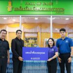 กรุงเทพประกันภัยมอบน้ำดื่มให้แก่สำนักงานเขตสาทรเพื่อให้บริการประชาชนที่ใช้สิทธิเลือกตั้ง