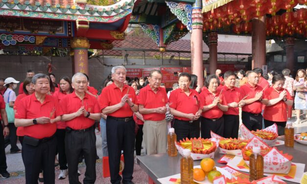 ศาลเจ้าไต้ฮงกง มูลนิธิป่อเต็กตึ๊ง จัดพิธีจุดเทียนเปิดงานเทศกาลตรุษจีน (ชิวสี่) ประจำปี 2569 สวดชัยมงคลคาถา (พะเก่ง) เฮง เฮง เฮง ตลอดปีมะเมีย