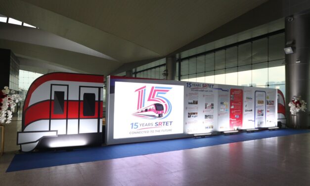รฟฟท. ฉลองครบรอบ 15 ปี “พิพัฒน์” ชูวิสัยทัศน์ “รถไฟฟ้าสายสีแดง ยกระดับคุณภาพชีวิตชานเมือง” ด้วยมาตรฐานสากล ก้าวสู่อนาคตอย่างยั่งยืน