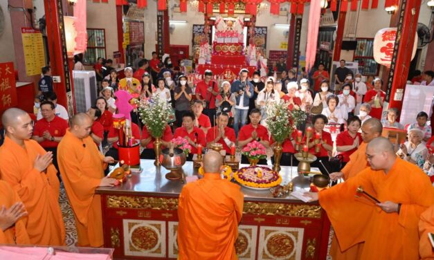 มูลนิธิป่อเต็กตึ๊ง จัดพิธีจุดเทียนเปิดงานเทศกาลง่วนเซียว ประจำปี 2569 ณ ศาลเจ้าไต้ฮงกง พลับพลาไชย กรุงเทพฯ