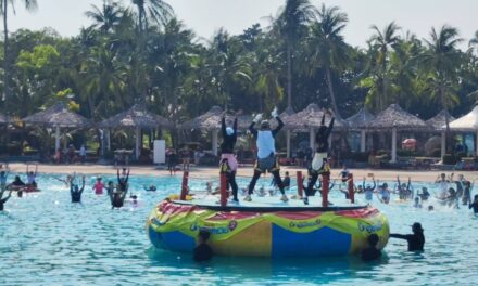 เที่ยวสงกรานต์ เติมความสนุกเต็มถัง สุขล้นๆ จ่ายเบาๆ เหมาทั้งวันที่สยามอะเมซิ่งพาร์ค  บัตรผู้ใหญ่ 270.- (ปกติ 1,000.-)