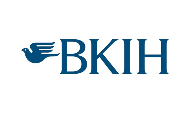 BKIH เติบโตโดดเด่น ผลประกอบการ 6 เดือนแรกของปี 2569 ทำกำไรสุทธิ 2,427.0 ล้านบาท เพิ่มขึ้นถึง 56.6% บอร์ดไฟเขียวไตรมาส 2 จ่ายปันผล 4.50 บาทต่อหุ้น ด้านบริษัทย่อย BKI ทำรายได้จากการประกันภัยกว่า 15,667.8 ล้านบาท และมีกำไรสุทธิ 2,344.6 ล้านบาท 